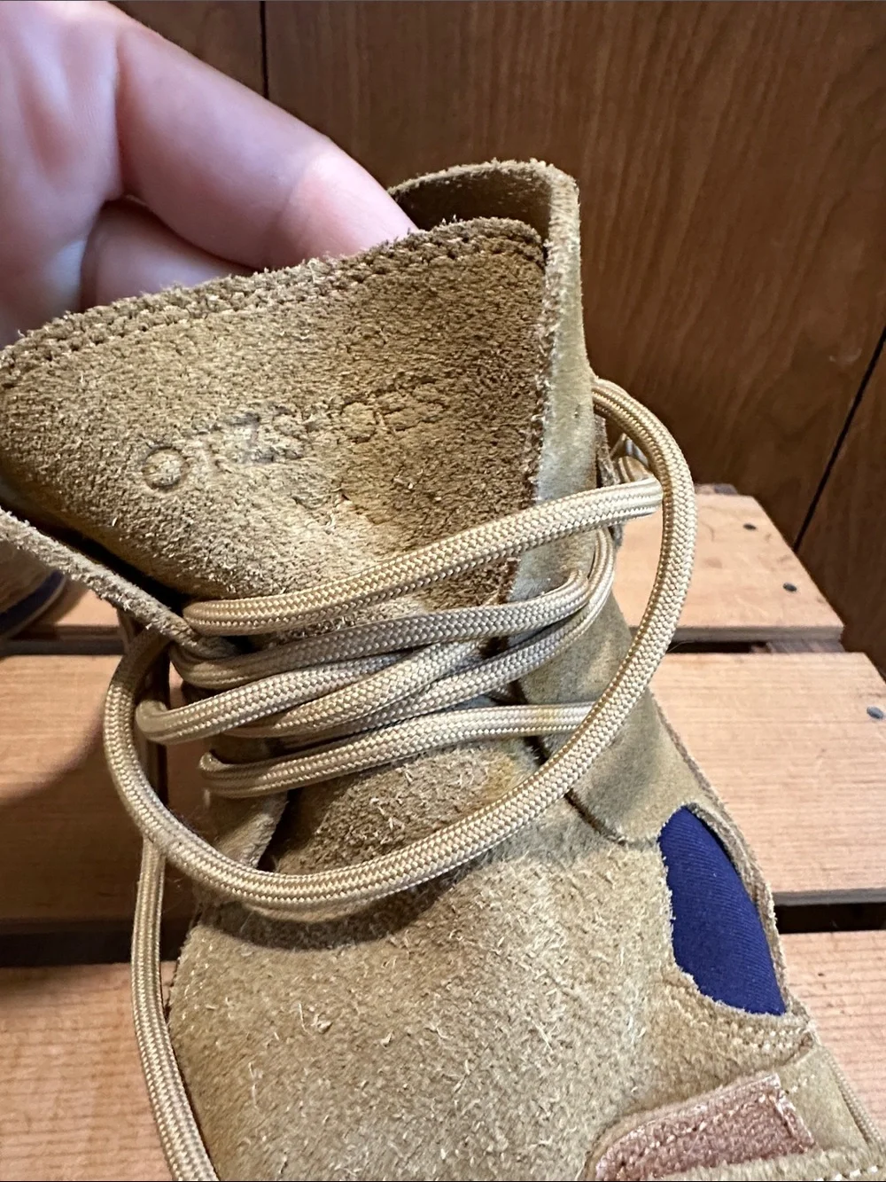 Otz tan suede